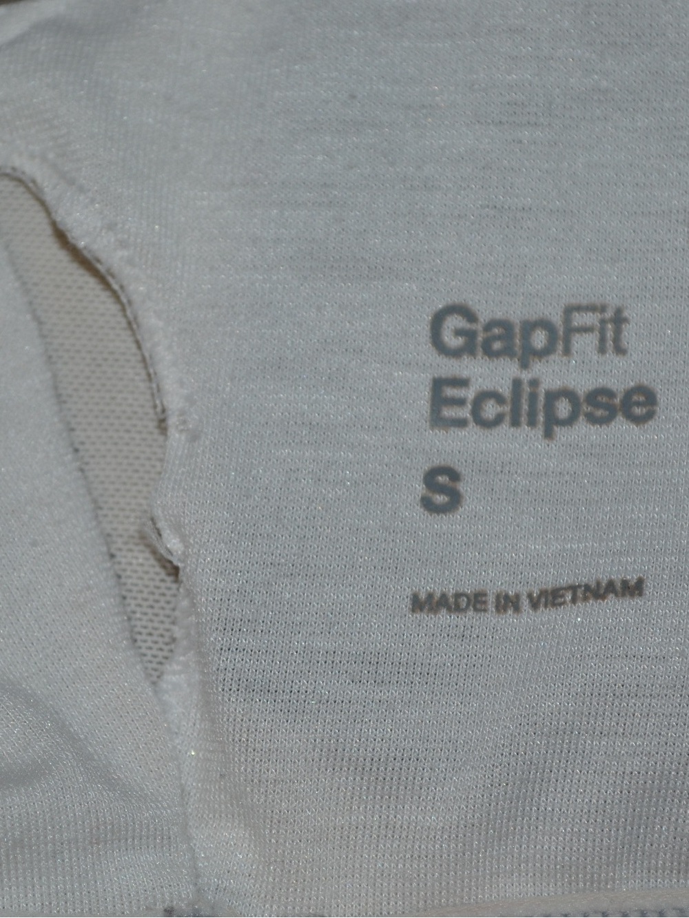 Set of two women’s GAP Fit Eclipse sports bras, size small - Picture 16 of 16